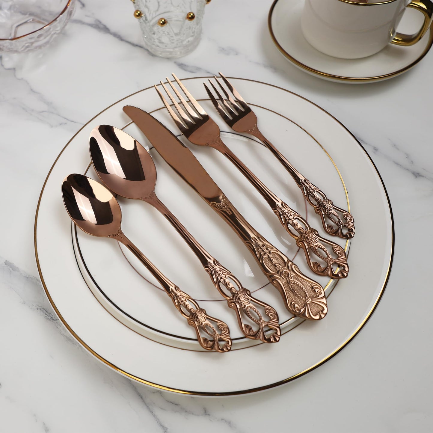 Runfly Gorgeous Retro Royal Gold Stainless Steel 20 Pieces Flatware Set, Golden Silverware Set, Anti-Rust Stainless Steel Gold Cutlery Set Utensils Including Fork Spoon and Knife